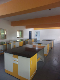 MODULAR LABORATORY ISLAND BENCH